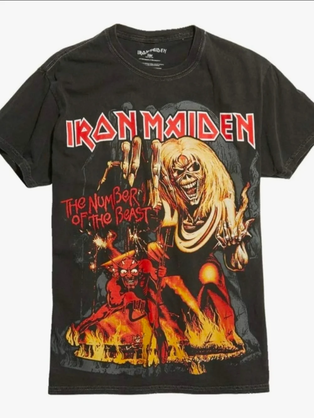 2021 Iron Maiden The Number Of The Beast Album Cover Oversized T-Shirt XXL. - Picture 2 of 3